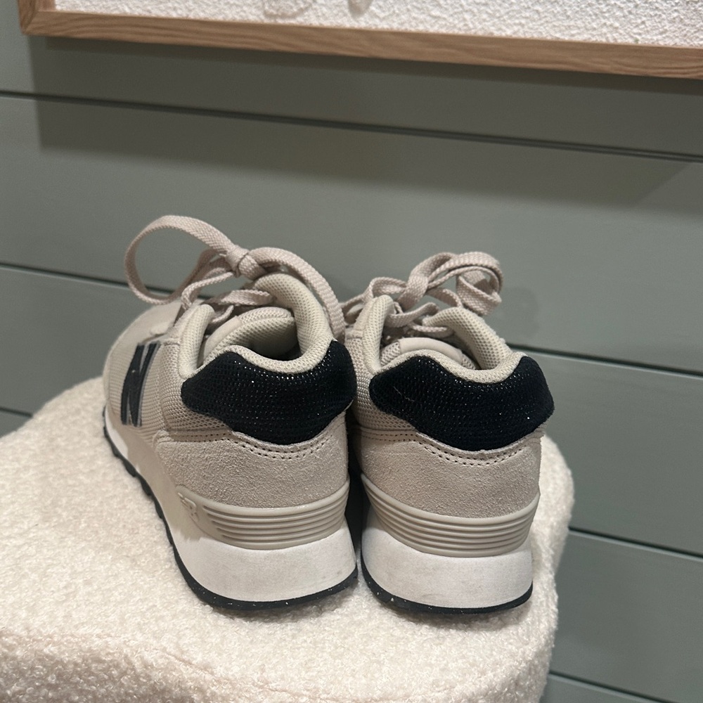 New Balance Women's Cream and Black Sneakers - Picture 5 of 6